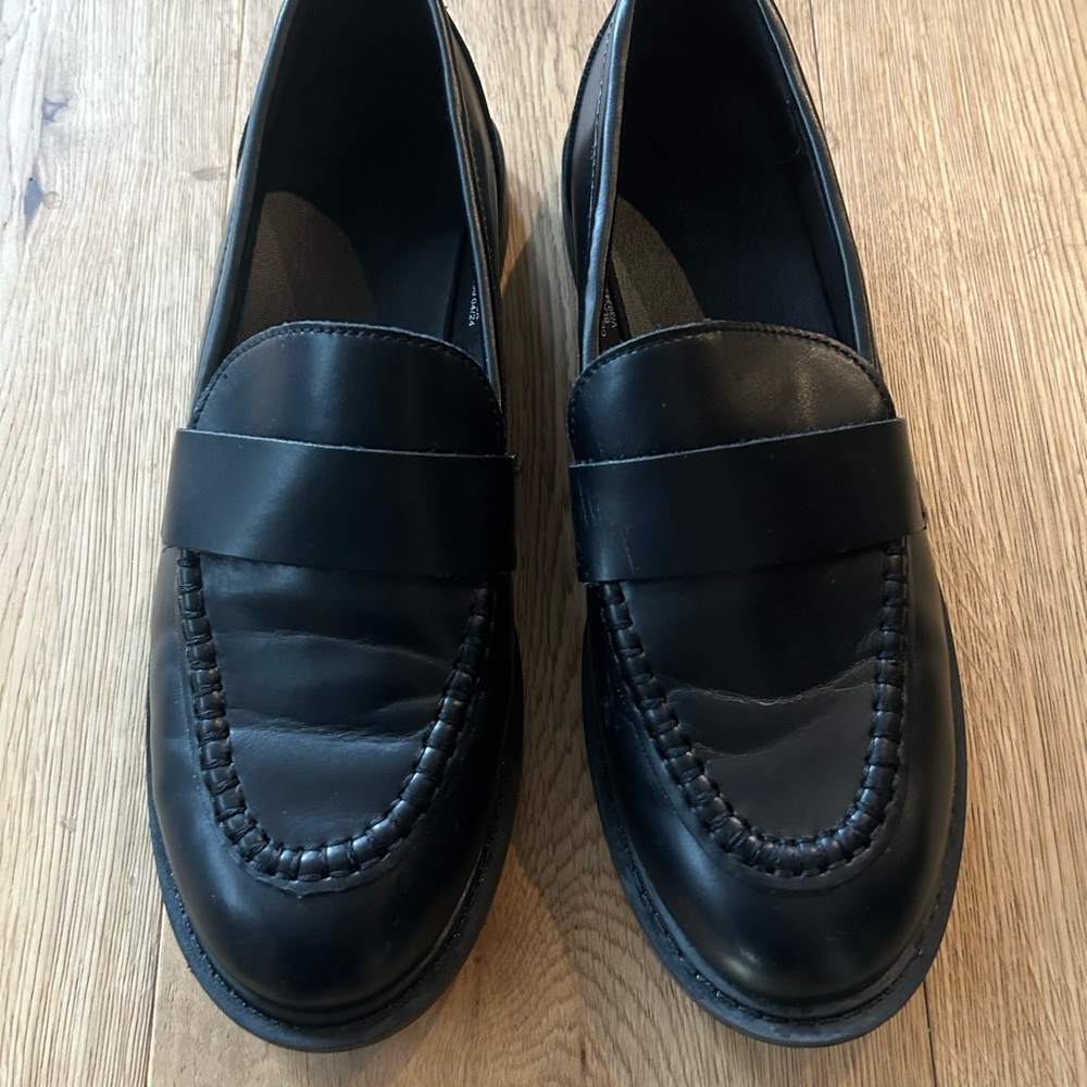 Old Navy Black Leather Loafers